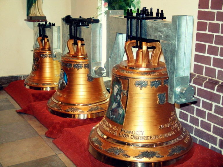 Uroczystość poświęcenia dzwonów (2004-10-07)